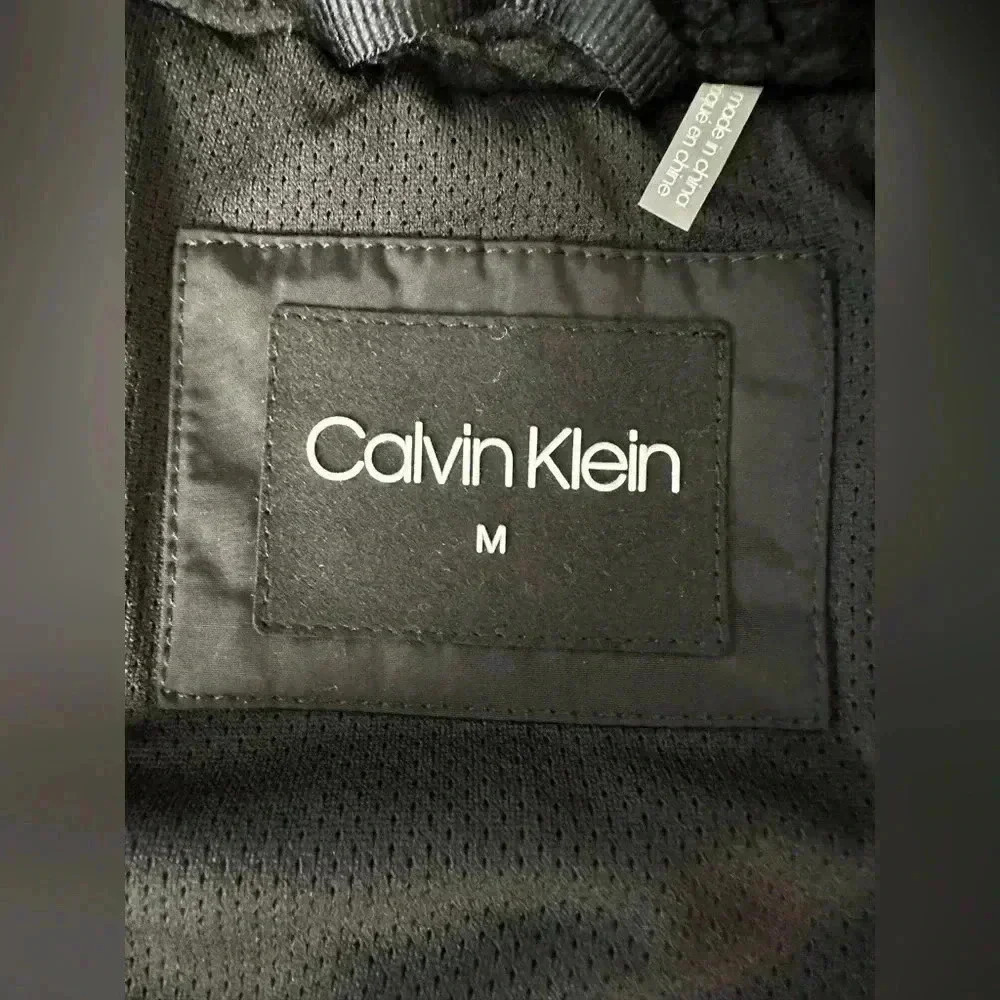 Calvin Klein Men’s Full Zip Hooded Insulated Winter Jacket Size Medium - Picture 7 of 7